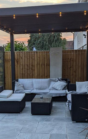 Pergola med lyslenke