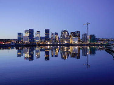 Oslo skyskrapere om kvelden